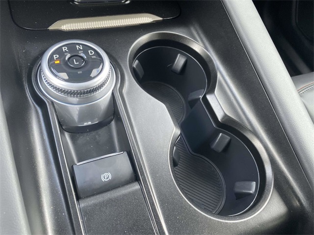 2025 Ford Explorer photo 17