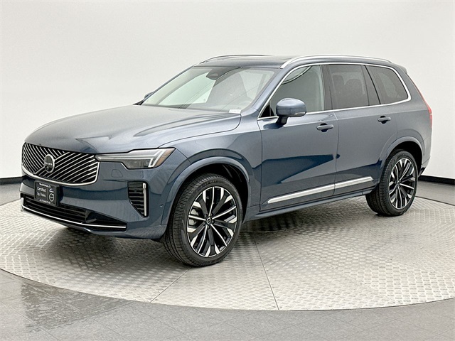 2025 Volvo XC90 Plus's photo