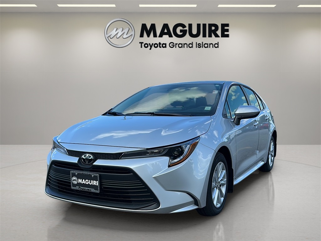 2025 Toyota Corolla LE's photo