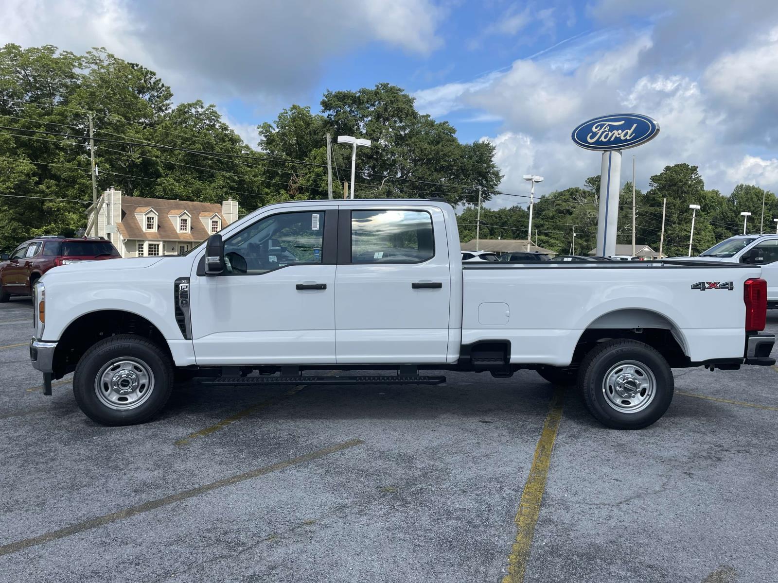 2025 Ford F-250 XL photo 6
