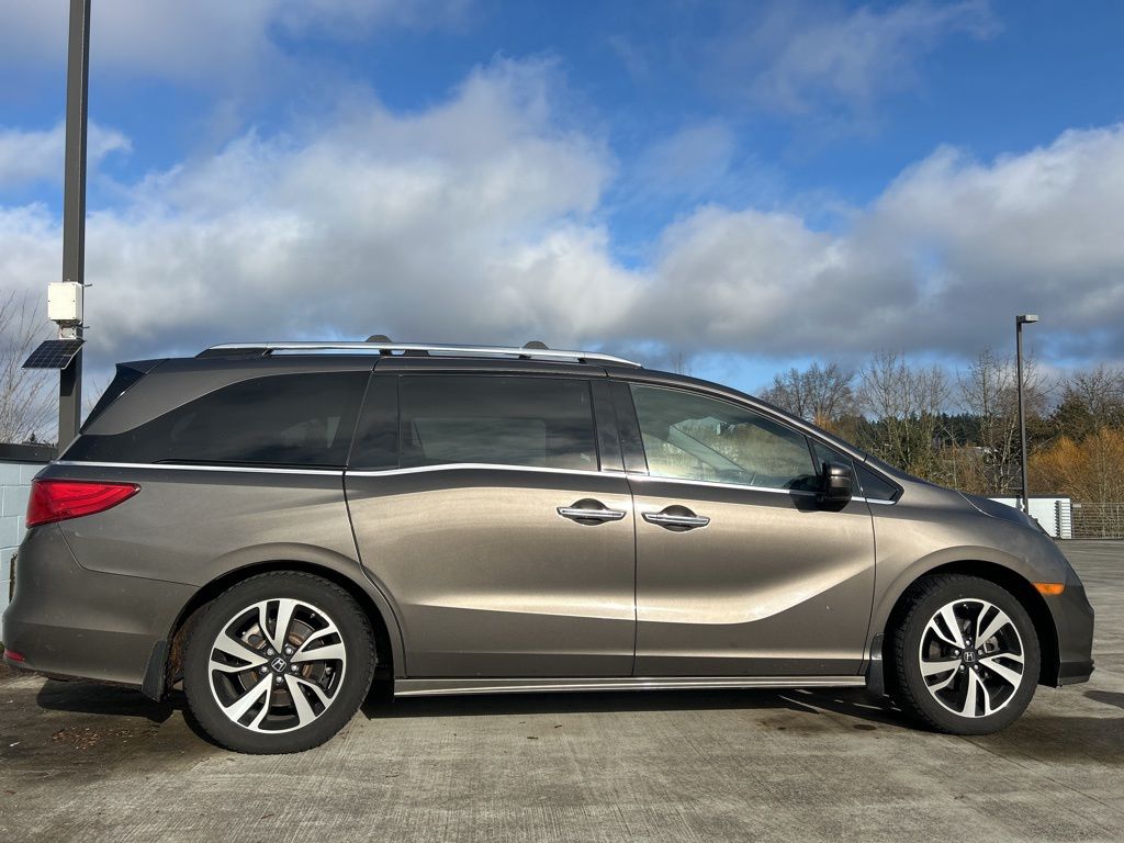 2019 Honda Odyssey Elite photo 4