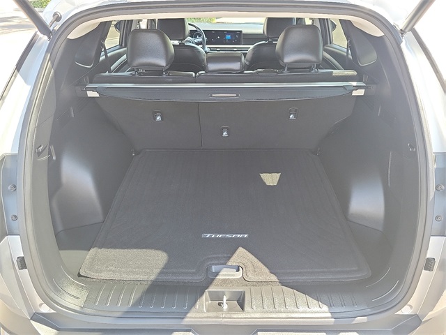 2025 Hyundai Tucson Limited photo 8