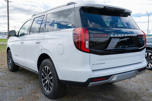 2025 Ford Expedition Platinum photo 3