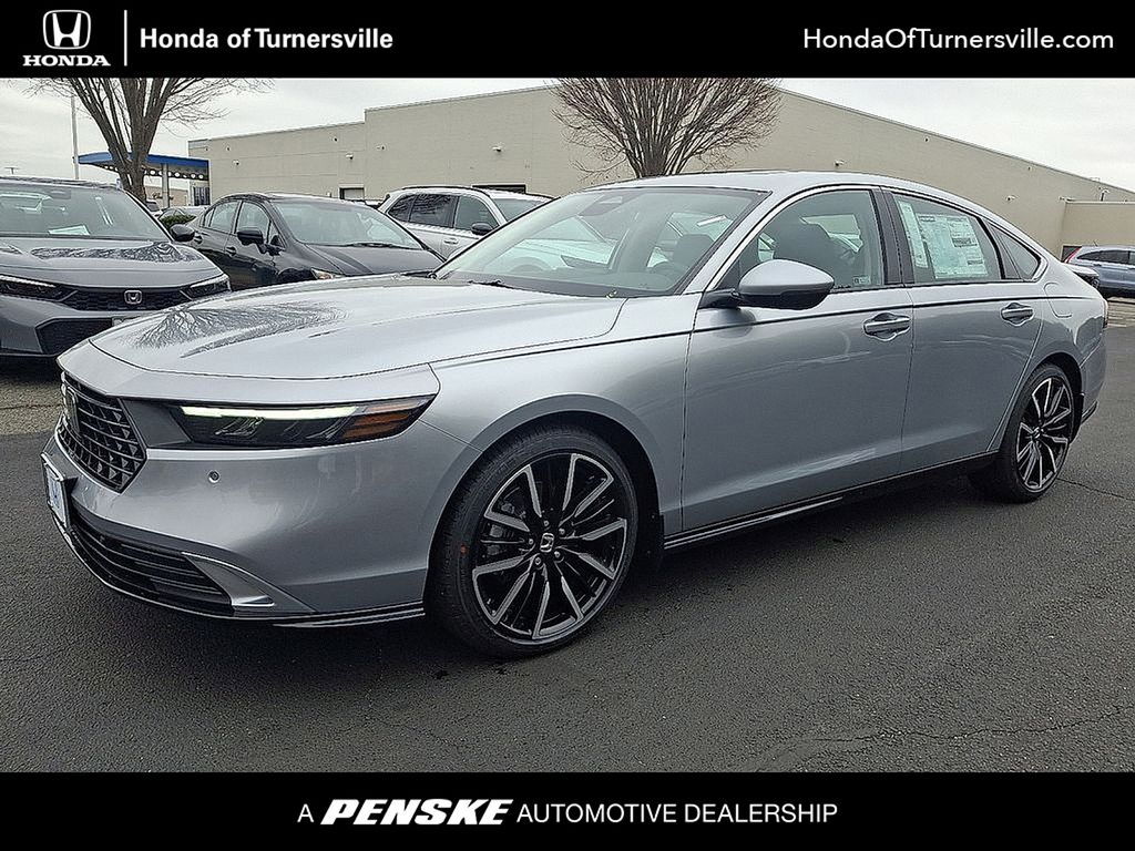 2025 Honda Accord Hybrid Touring's photo