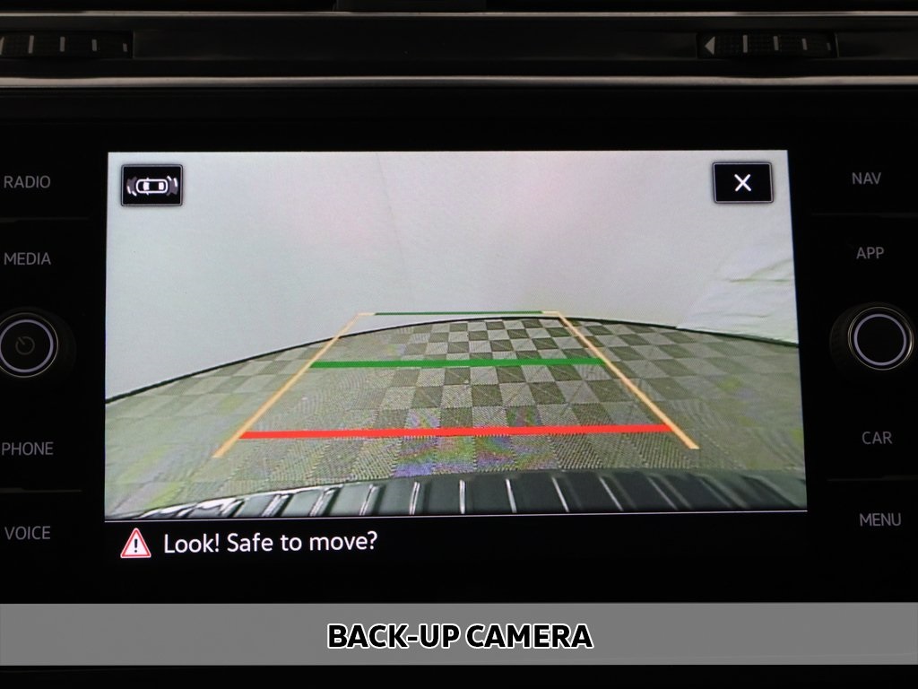 2022 Volkswagen Tiguan SEL Premium R-Line photo 2