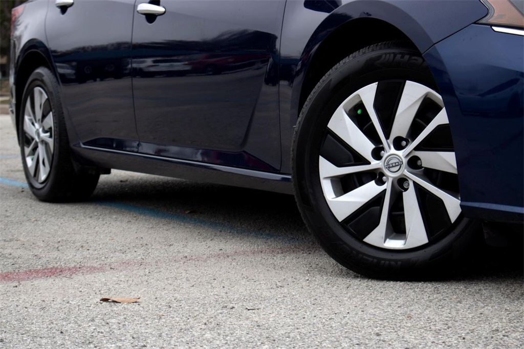 2024 Nissan Altima 2.5 S photo 2