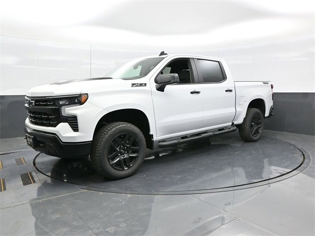 2025 Chevrolet Silverado 1500 LT Trail Boss photo 2