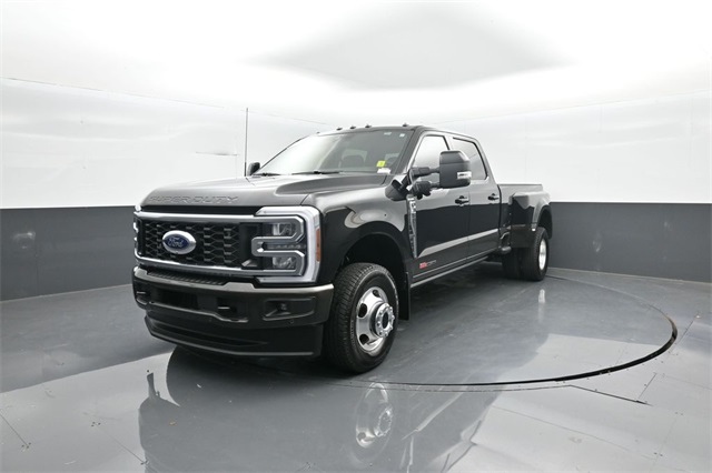 2025 Ford F-350 King Ranch photo 2