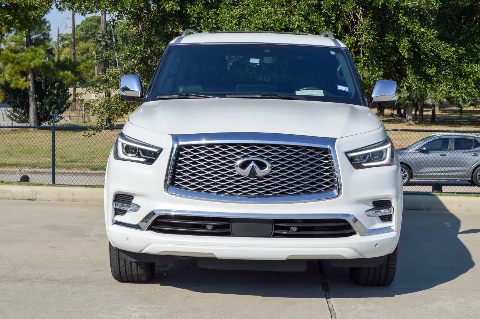 2023 Infiniti QX80 Sensory photo 2