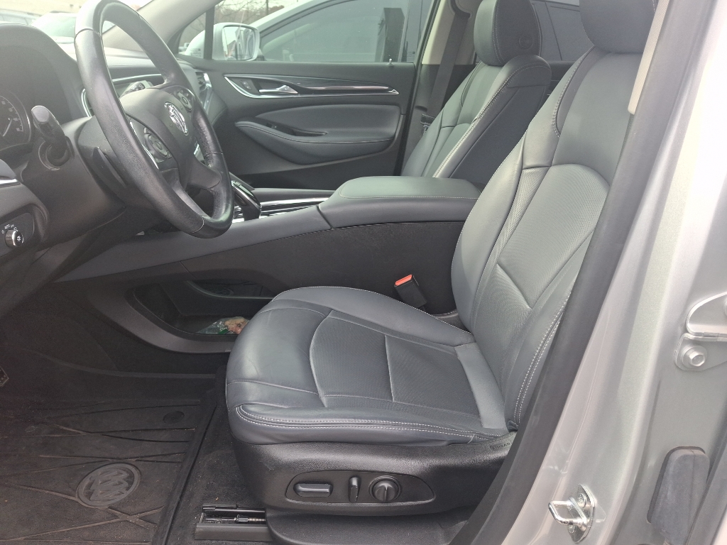 2019 Buick Enclave Essence photo 3