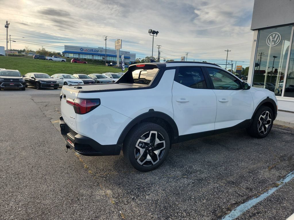 2024 Hyundai Santa Cruz Limited photo 2