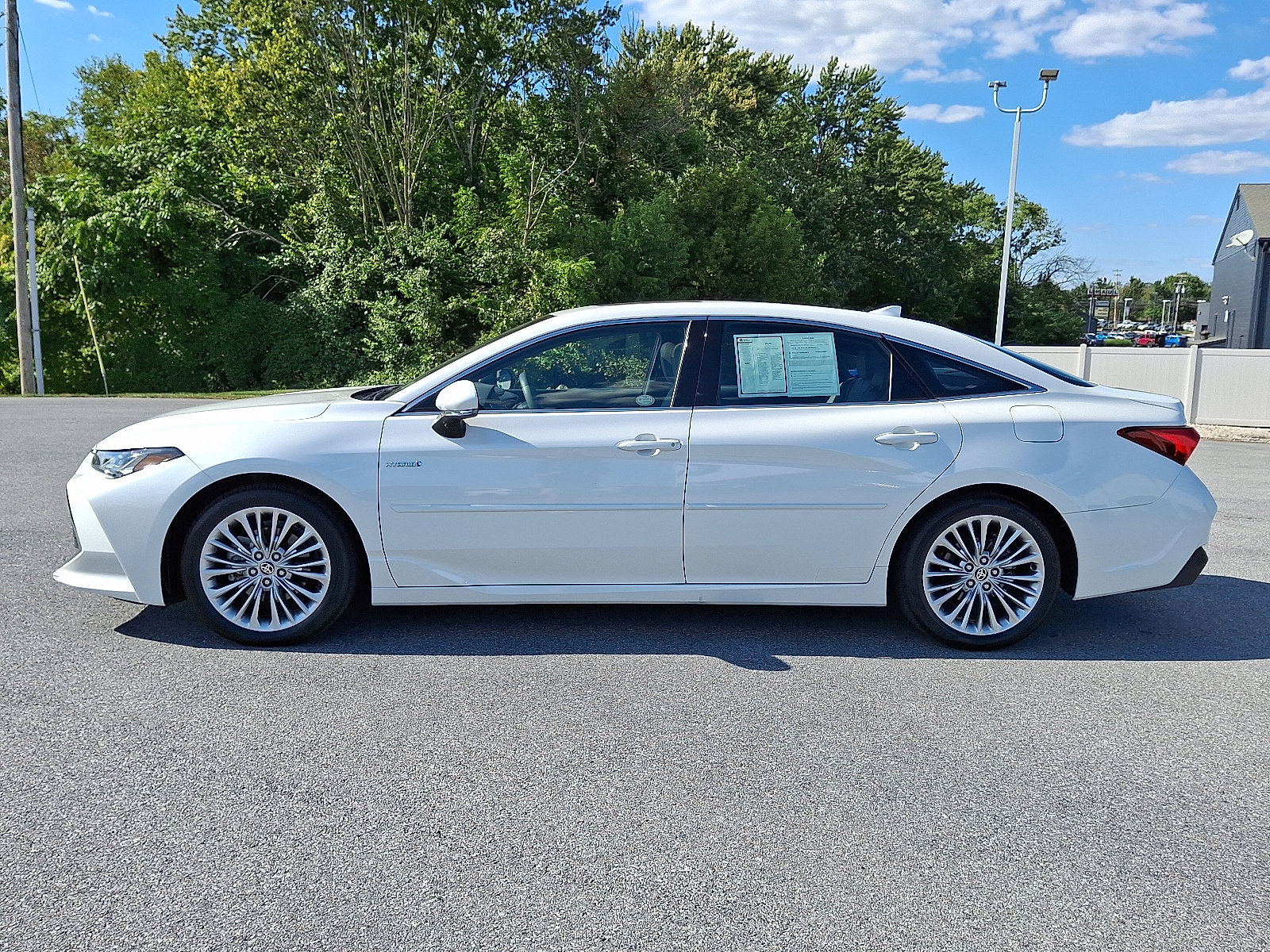 2020 Toyota Avalon Hybrid Limited photo 4