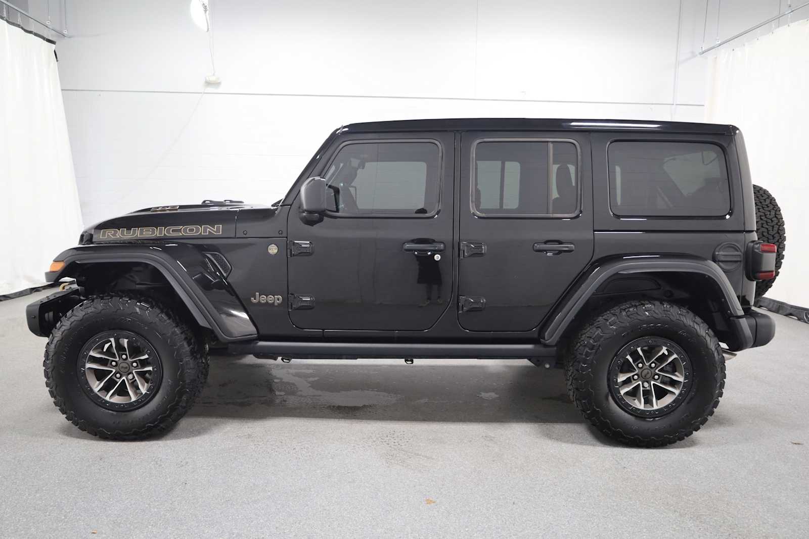 2024 Jeep Wrangler Rubicon 392 photo 2