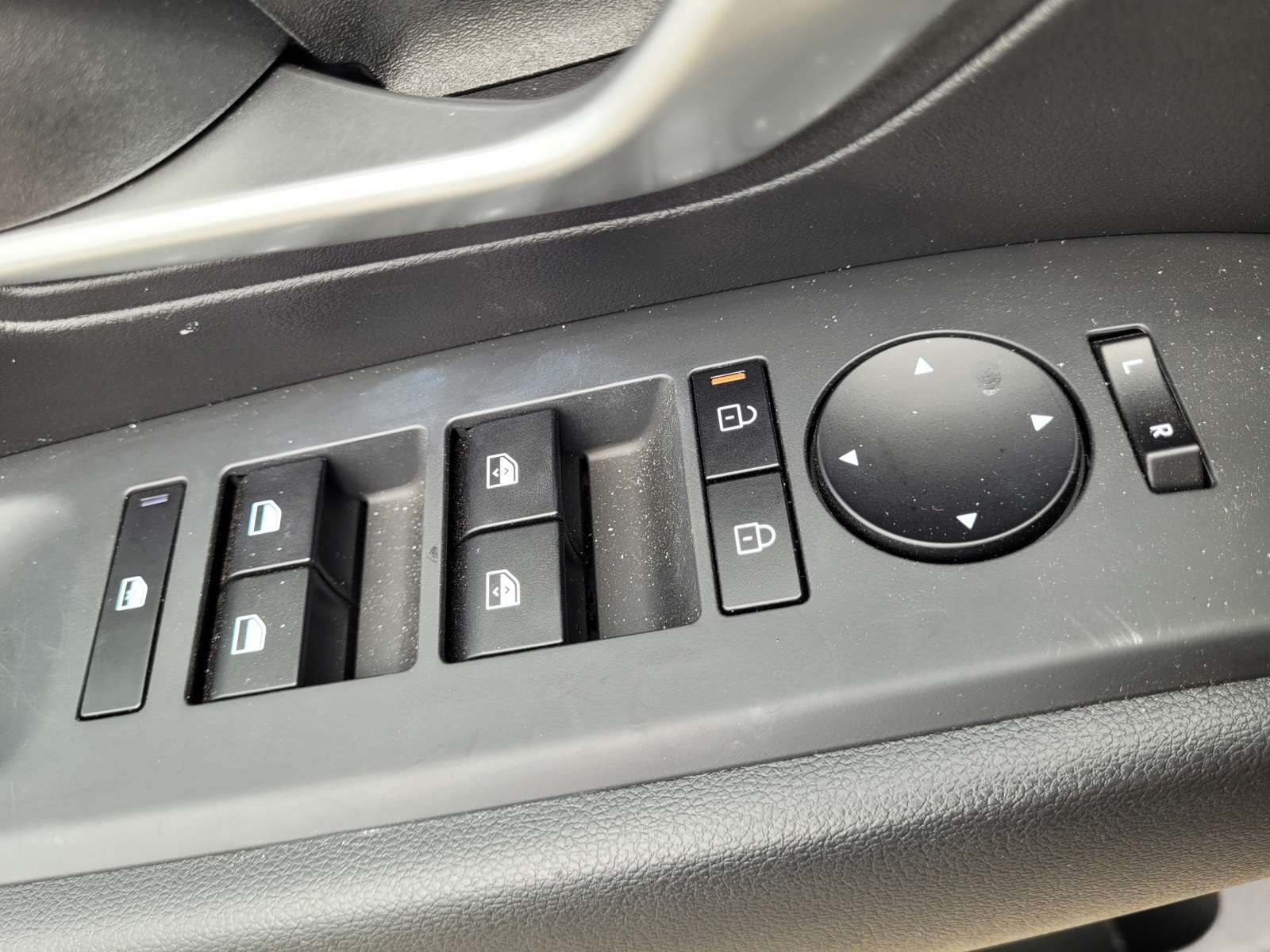 2025 Hyundai Tucson Hybrid SEL Convenience photo 13