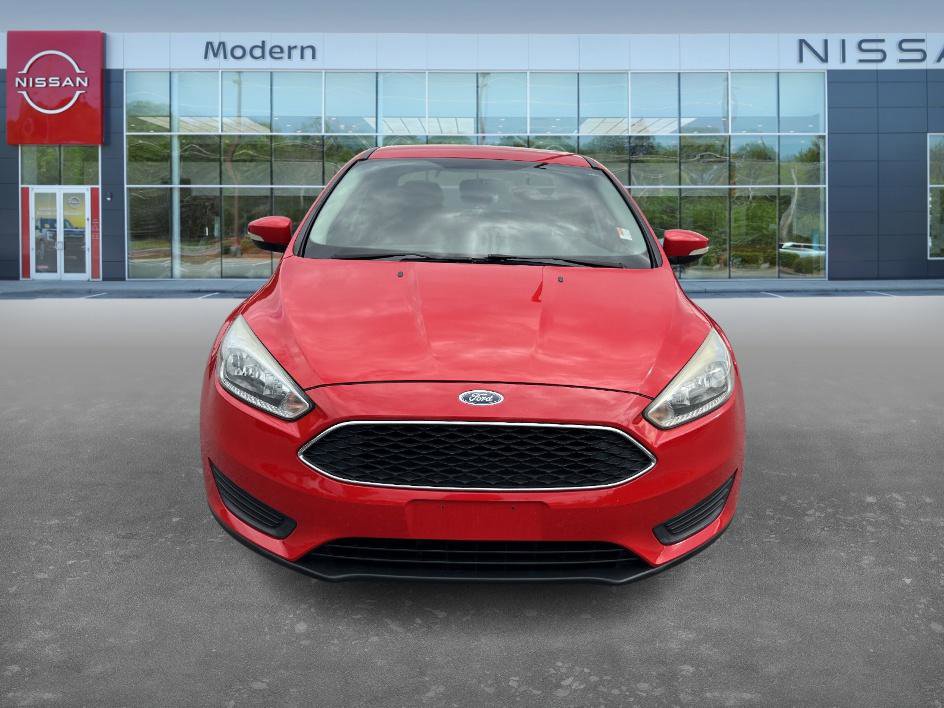 2017 Ford Focus SE photo 2