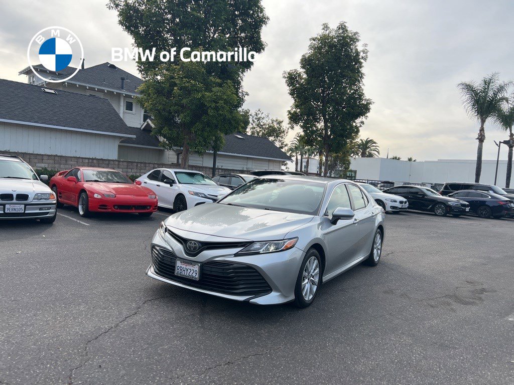 2018 Toyota Camry LE's photo