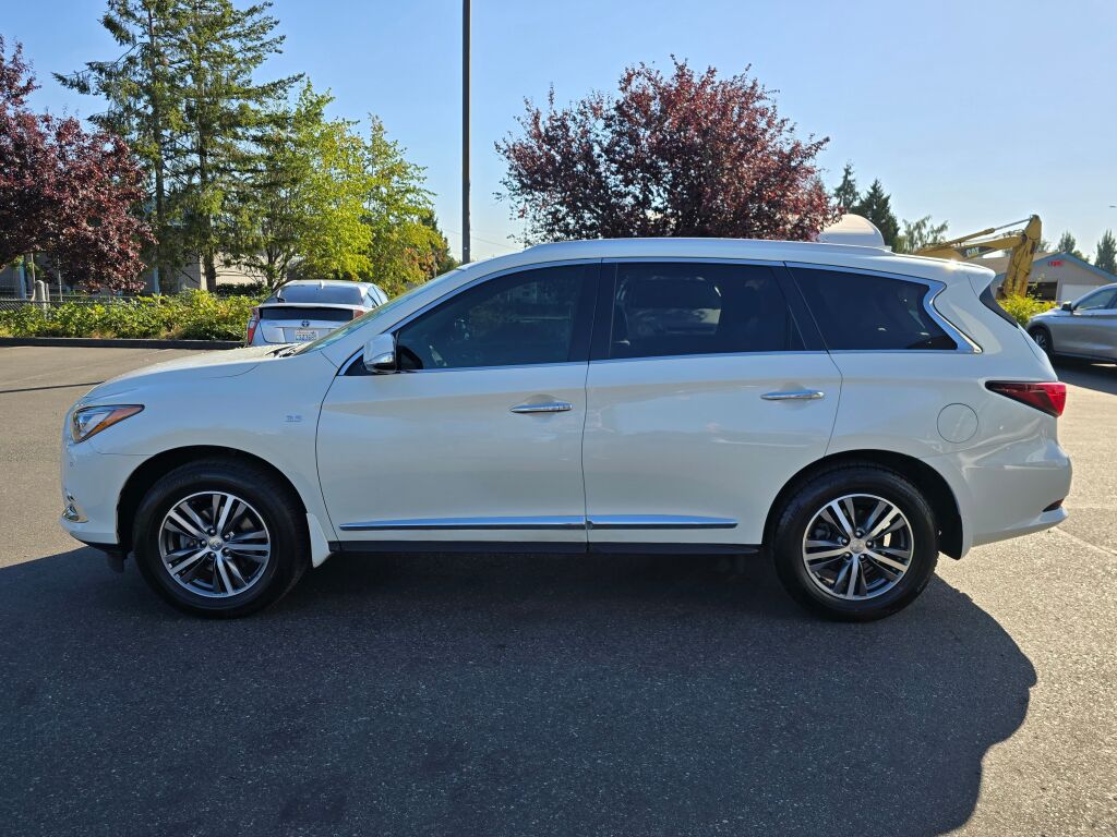 2020 Infiniti QX60 Luxe photo 2