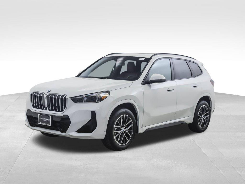 2026 BMW X1 28i's photo