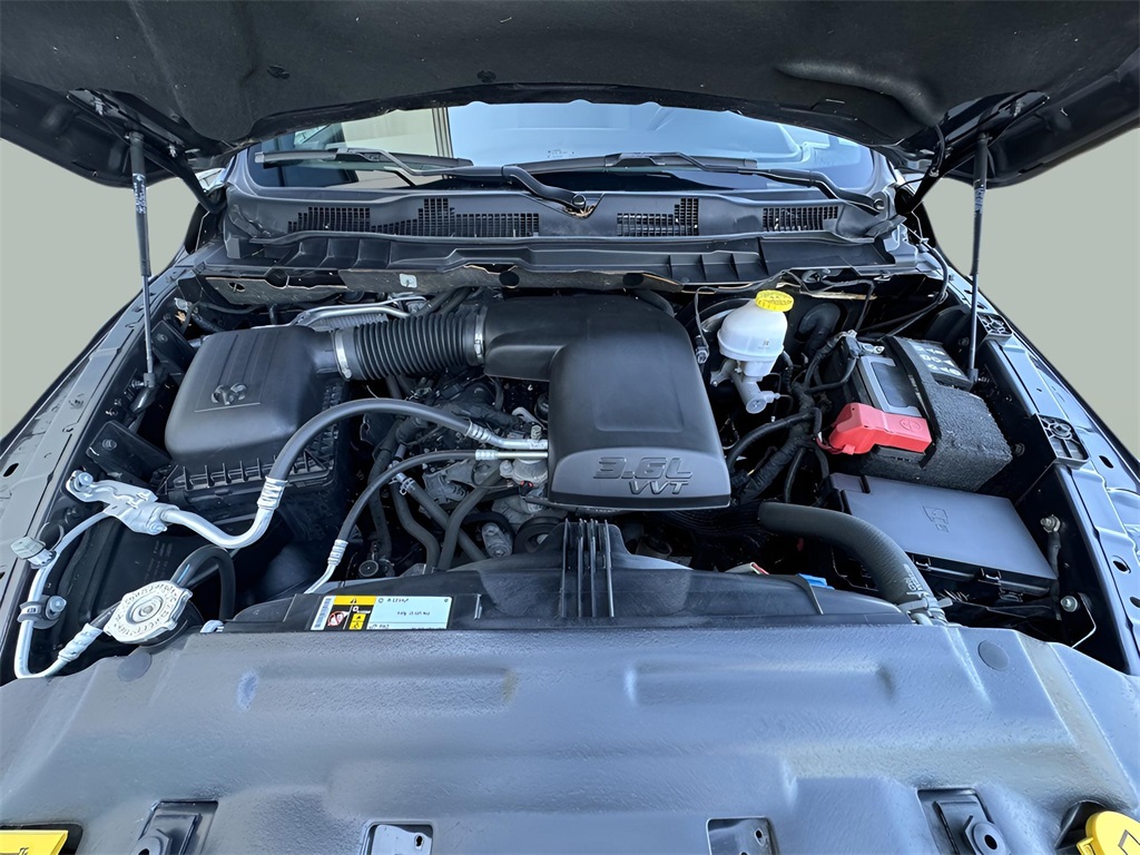 2022 Ram 1500 Classic Warlock photo 27
