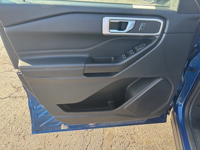 2020 Ford Explorer XLT photo 11