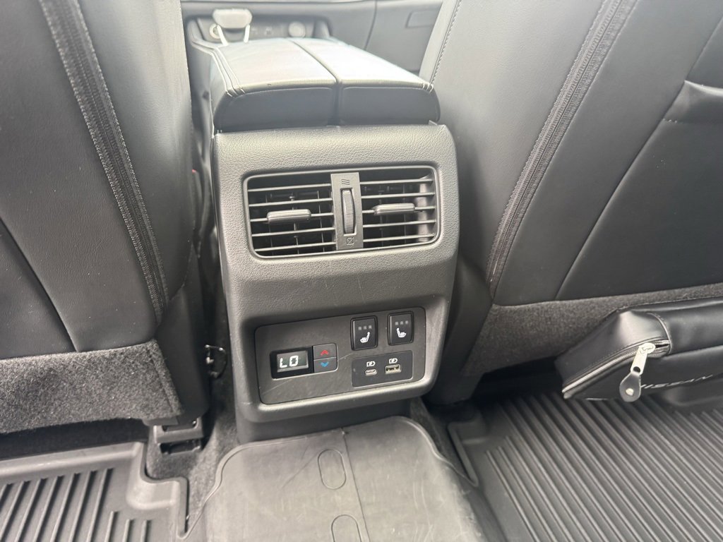 2023 Nissan Rogue Platinum photo 14
