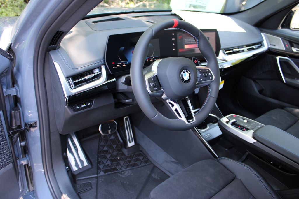 2025 Bmw X1 M35i photo 37