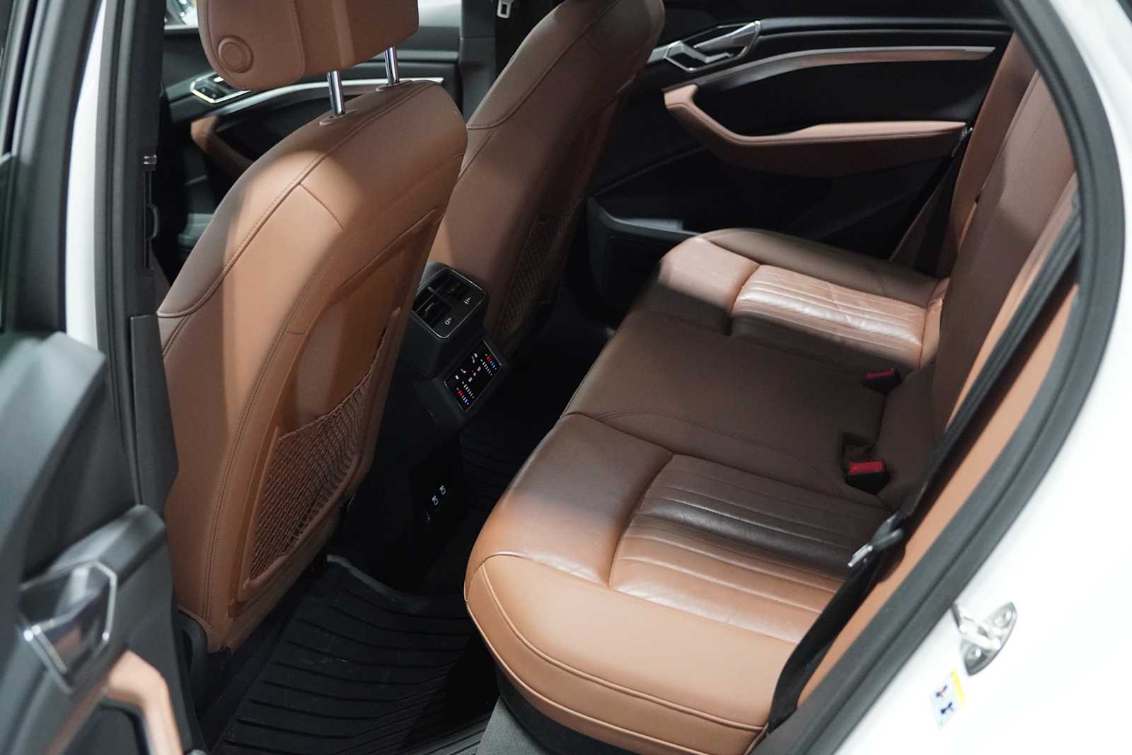 2021 Audi e-tron Premium photo 21