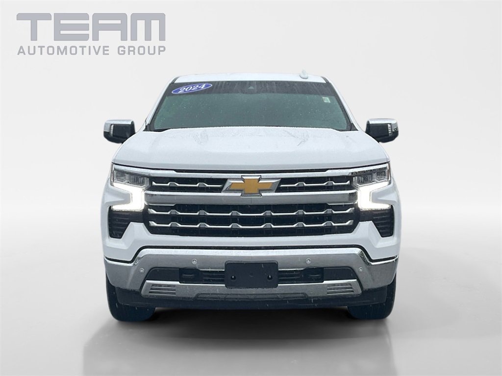 2024 Chevrolet Silverado 1500 LTZ photo 2