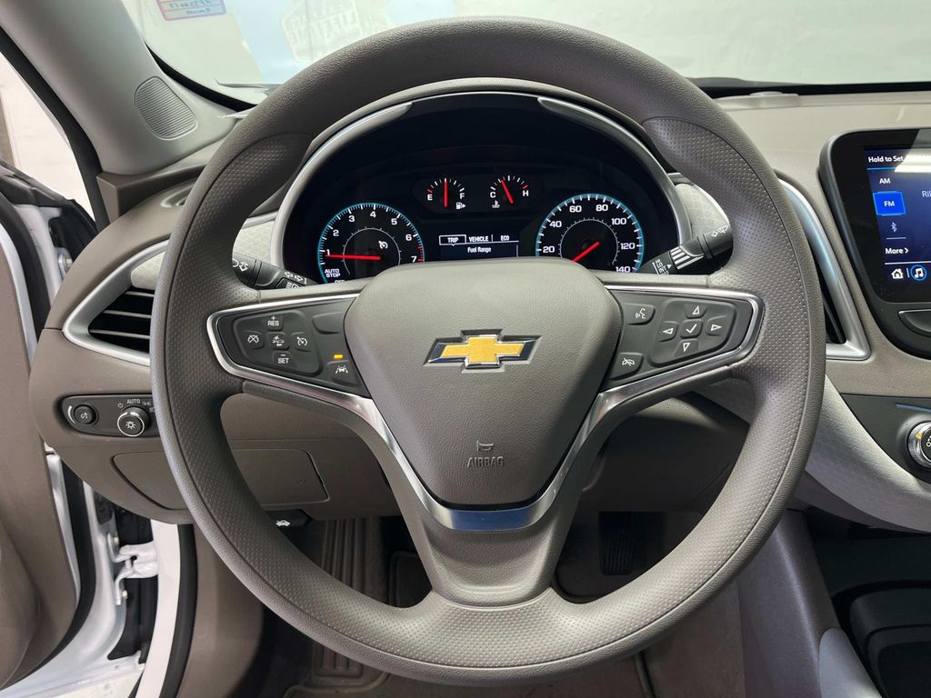 2024 Chevrolet Malibu LS photo 13