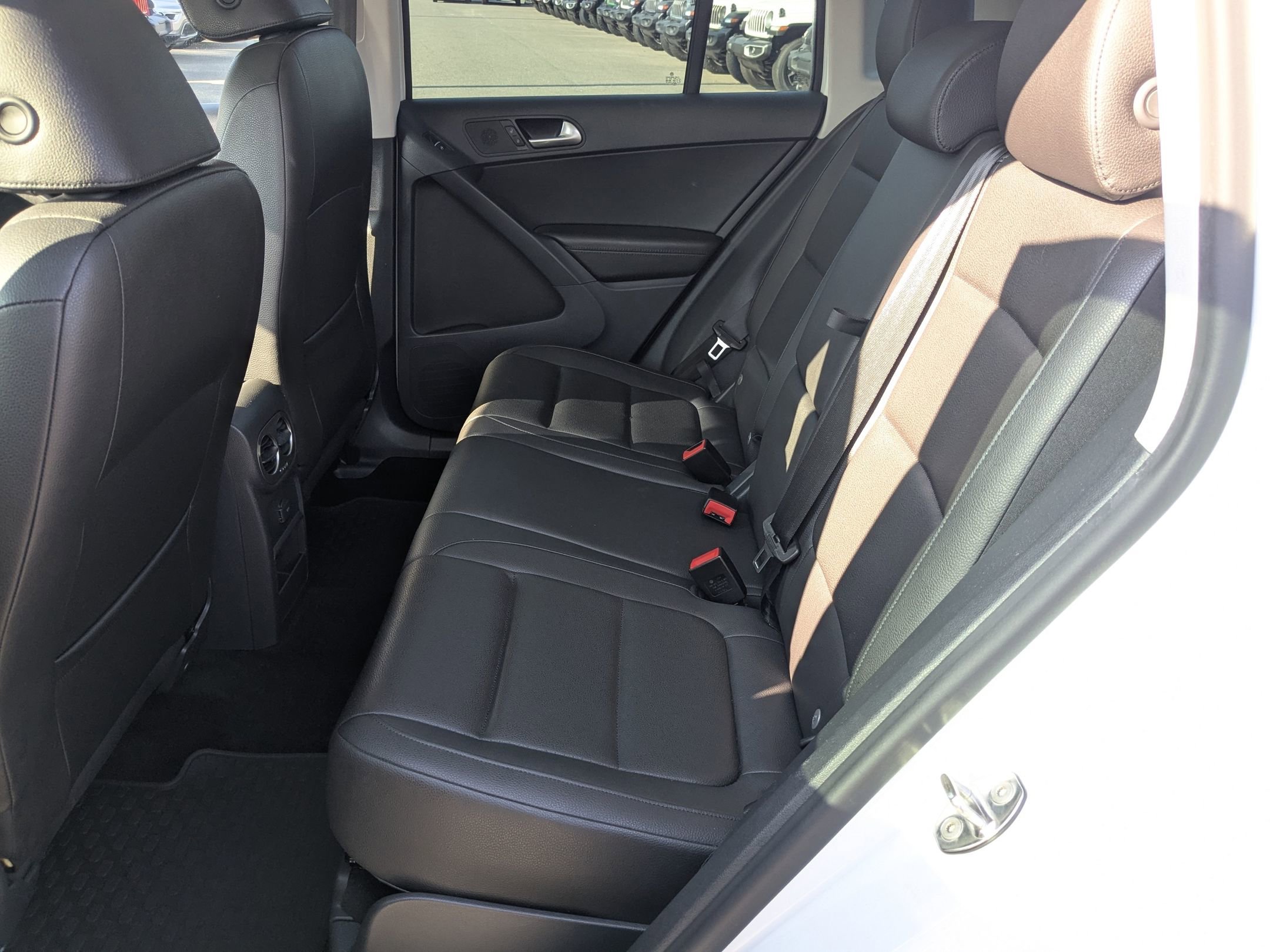 2017 Volkswagen Tiguan Wolfsburg Edition photo 29