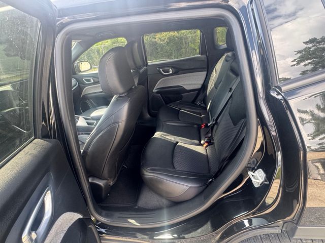 2024 Jeep Compass Latitude photo 8