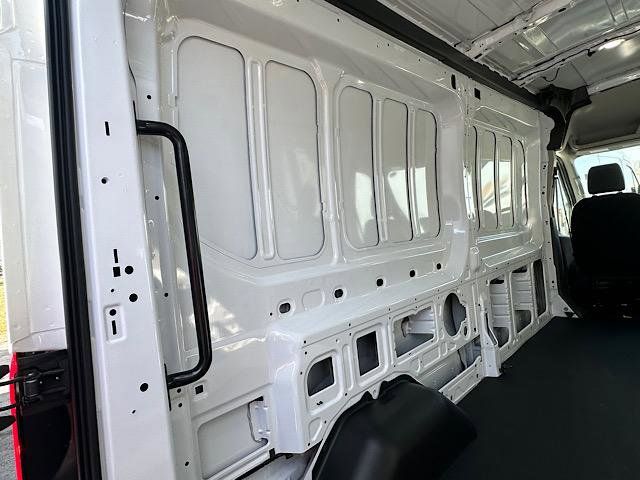 2025 Ford Transit photo 7