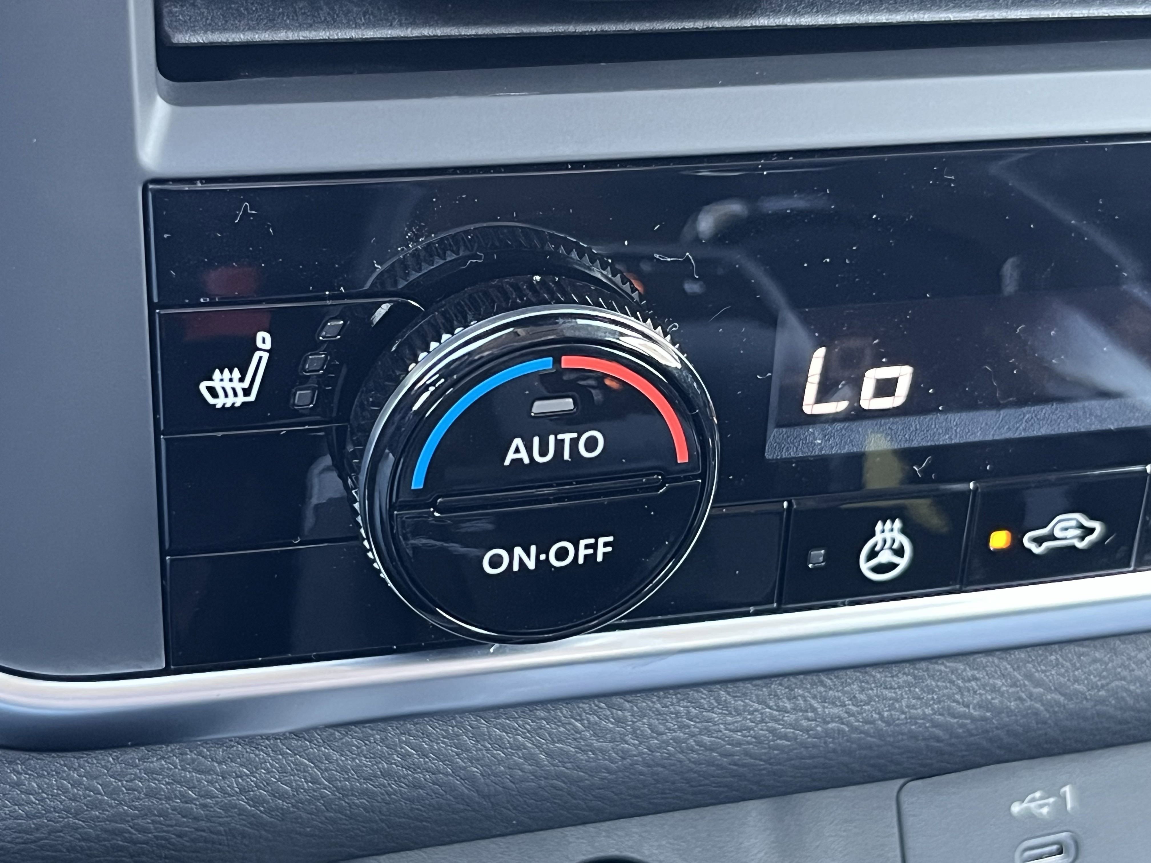 2026 Nissan Rogue SV photo 17