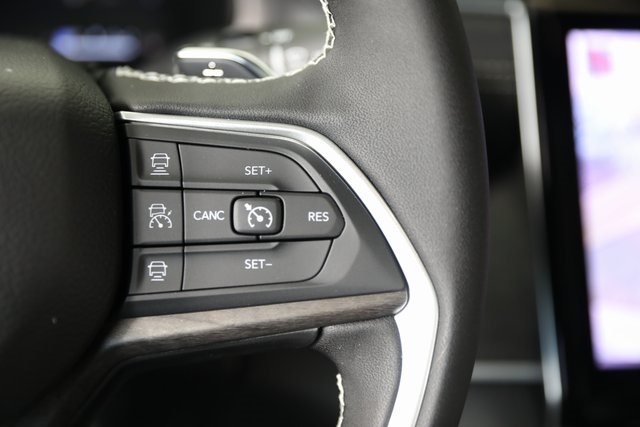 2025 Jeep Grand Cherokee Limited photo 5