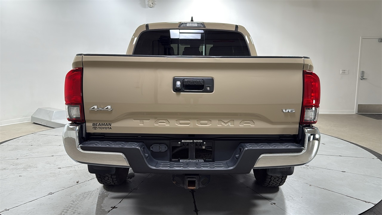 2019 Toyota Tacoma SR5 photo 2