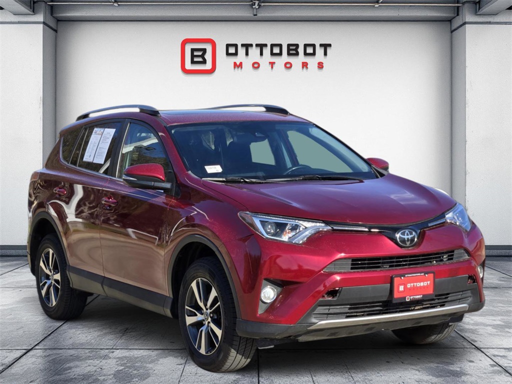 Used 2018 Toyota RAV4 XLE with VIN 2T3WFREV2JW429431 for sale in Irving, TX