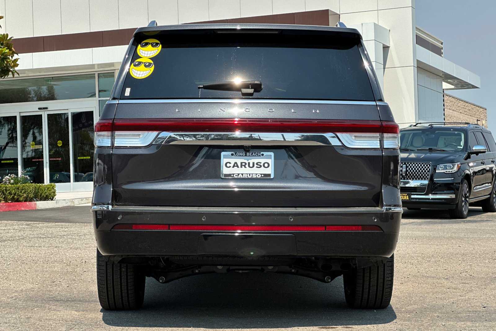 2024 Lincoln Navigator L Reserve photo 4