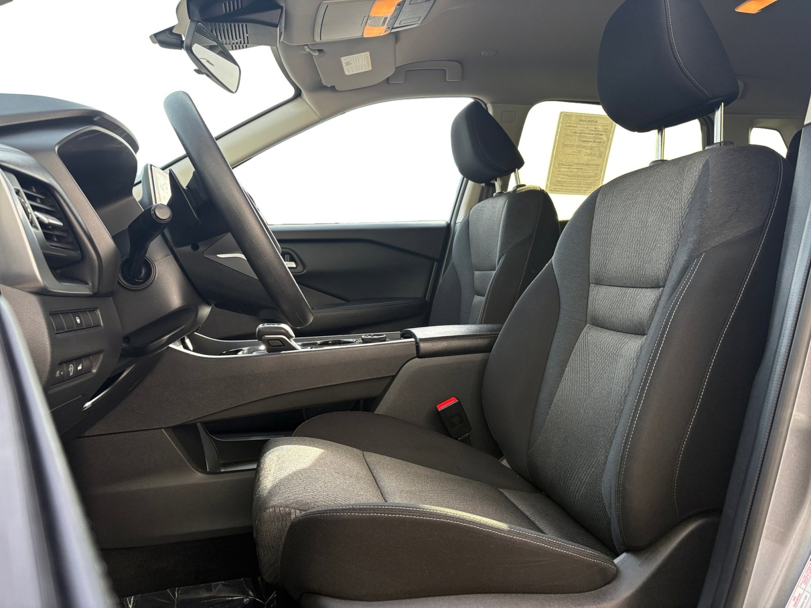 2024 Nissan Rogue SV photo 8