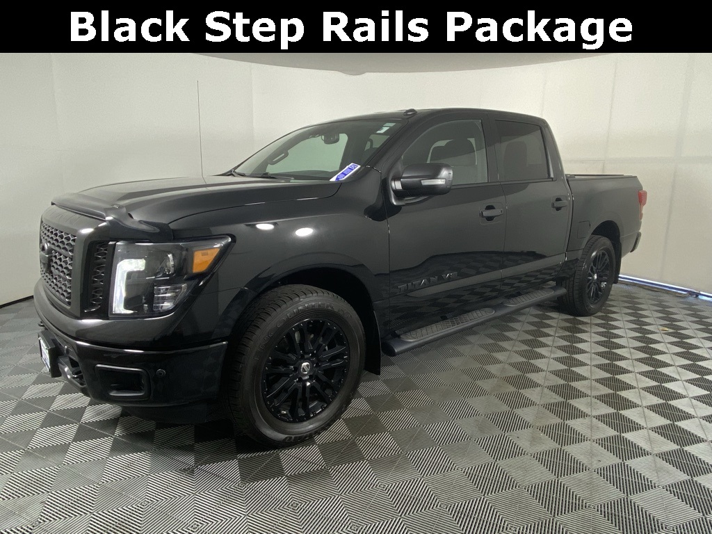 2019 Nissan Titan SV photo 10