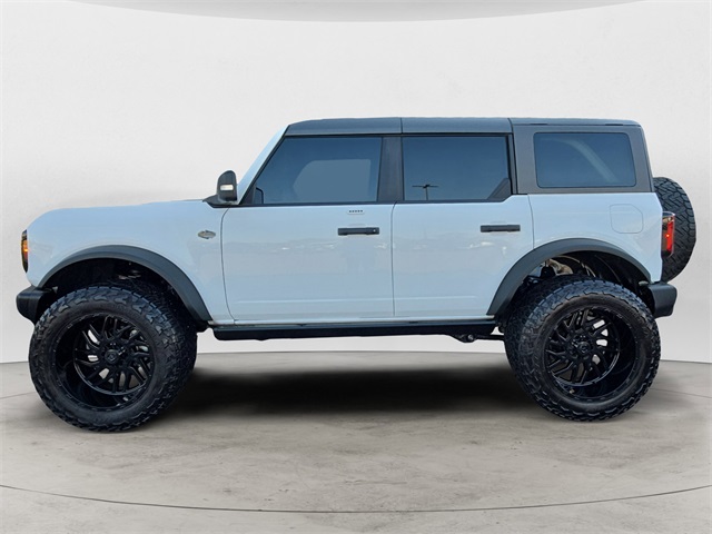 2023 Ford Bronco Wildtrak photo 2