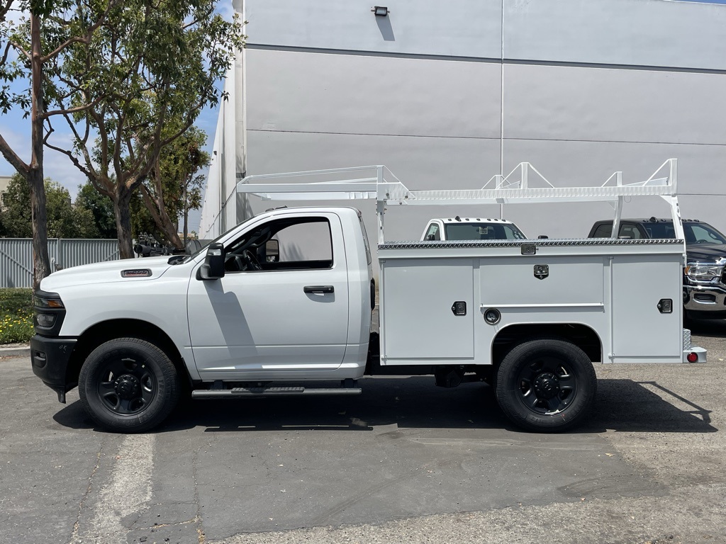 2025 Ram 2500 Tradesman photo 3