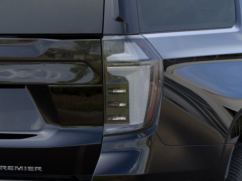 2025 Chevrolet Suburban Premier photo 8