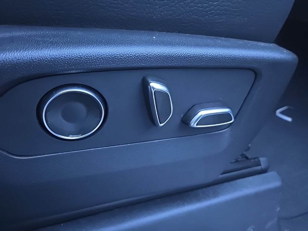 PreOwned 2024 GMC Sierra 2500HD Denali 4D Crew Cab in Fredonia 