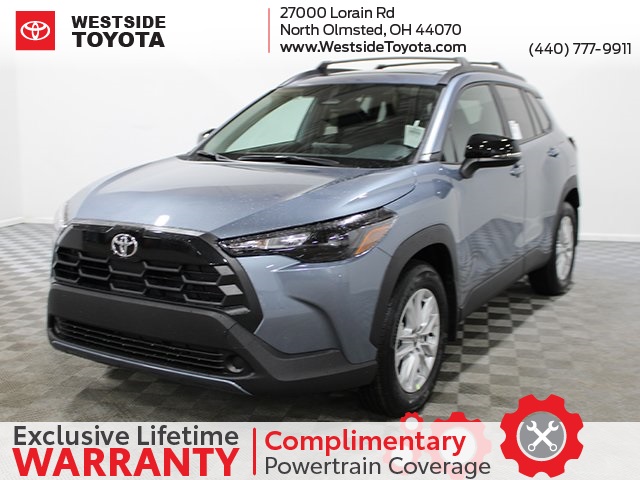 2026 Toyota Corolla Cross LE's photo