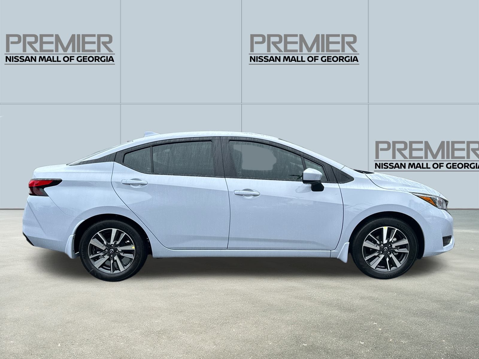 2025 Nissan Versa 1.6 SV photo 4