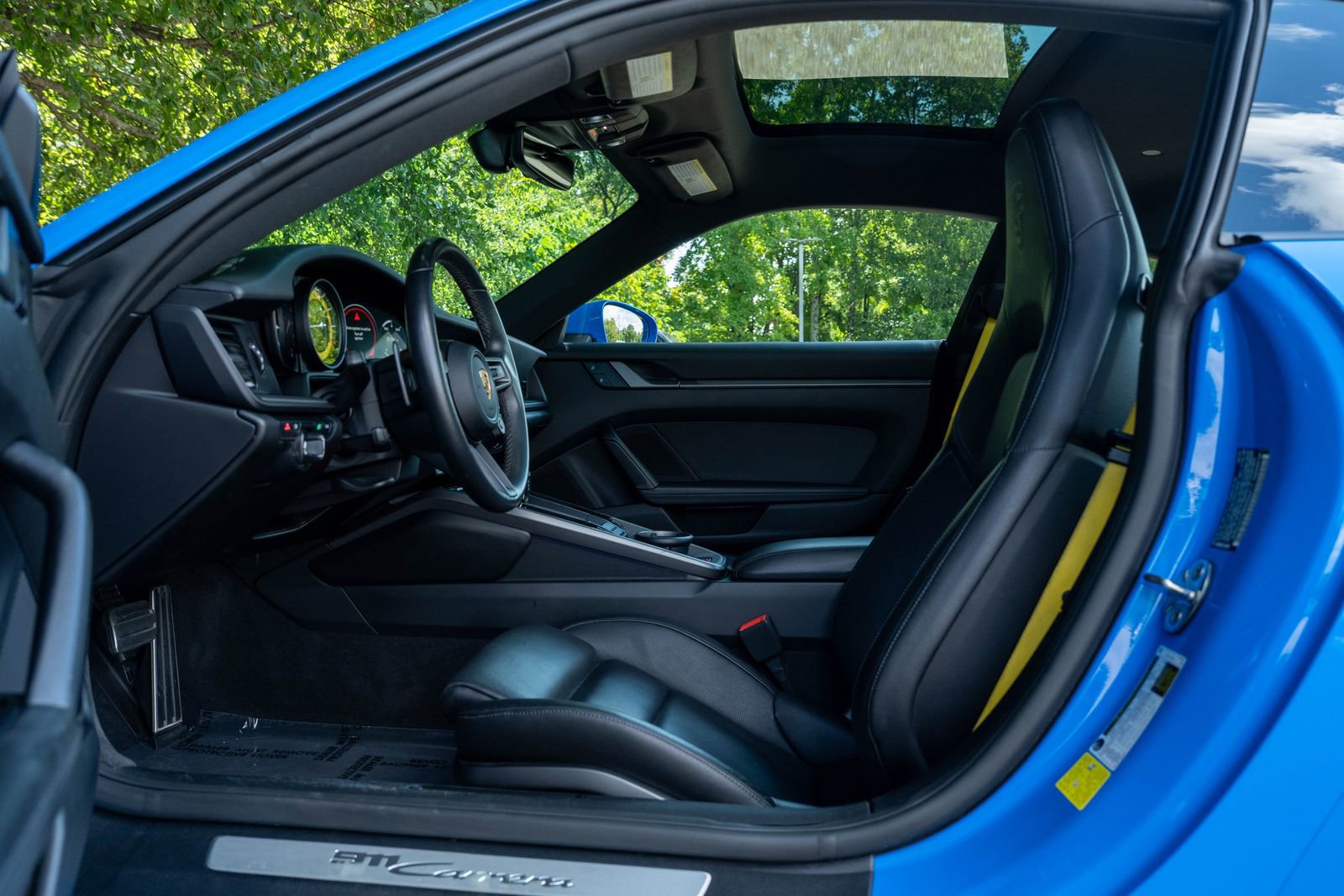 2022 Porsche 911 4 photo 24