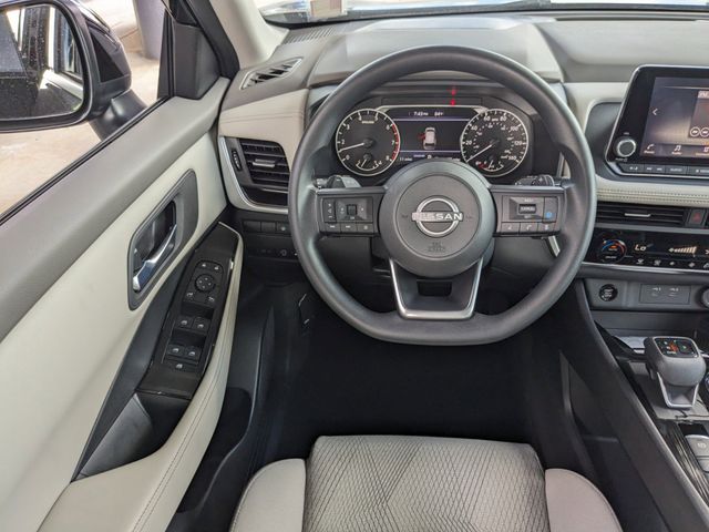 2025 Nissan Rogue SV photo 11