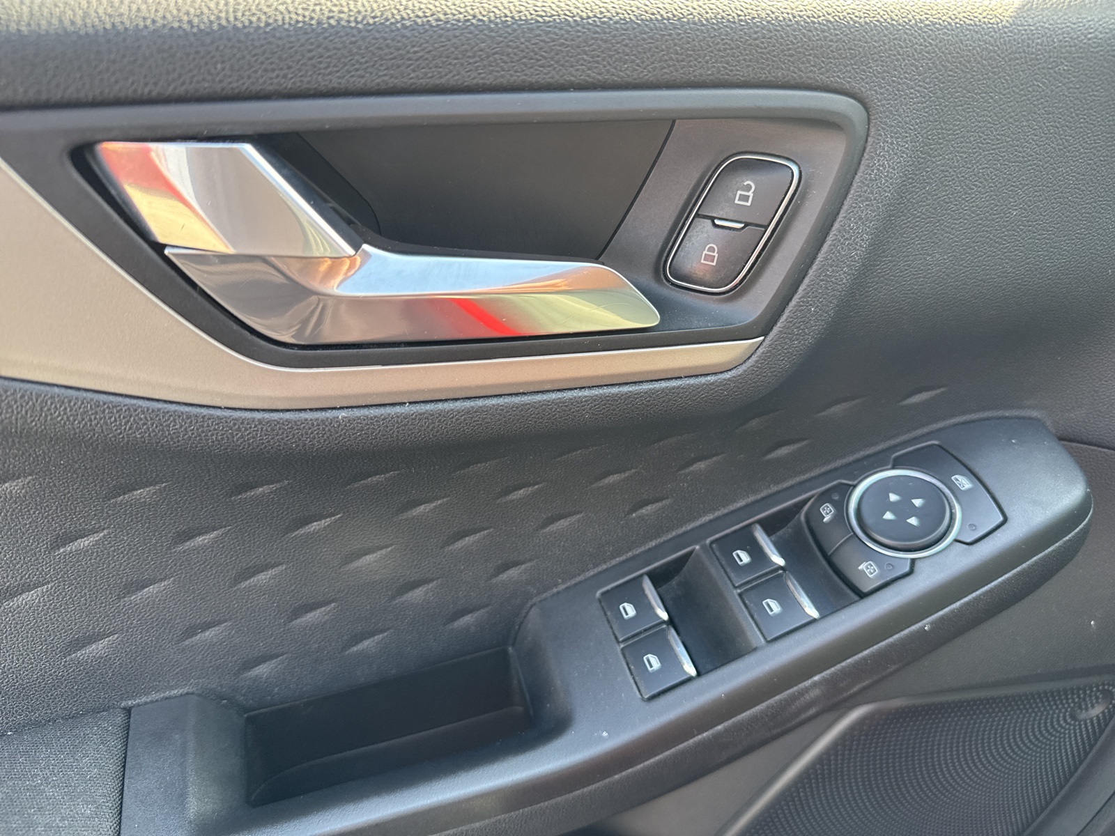 2020 Ford Escape SE photo 22