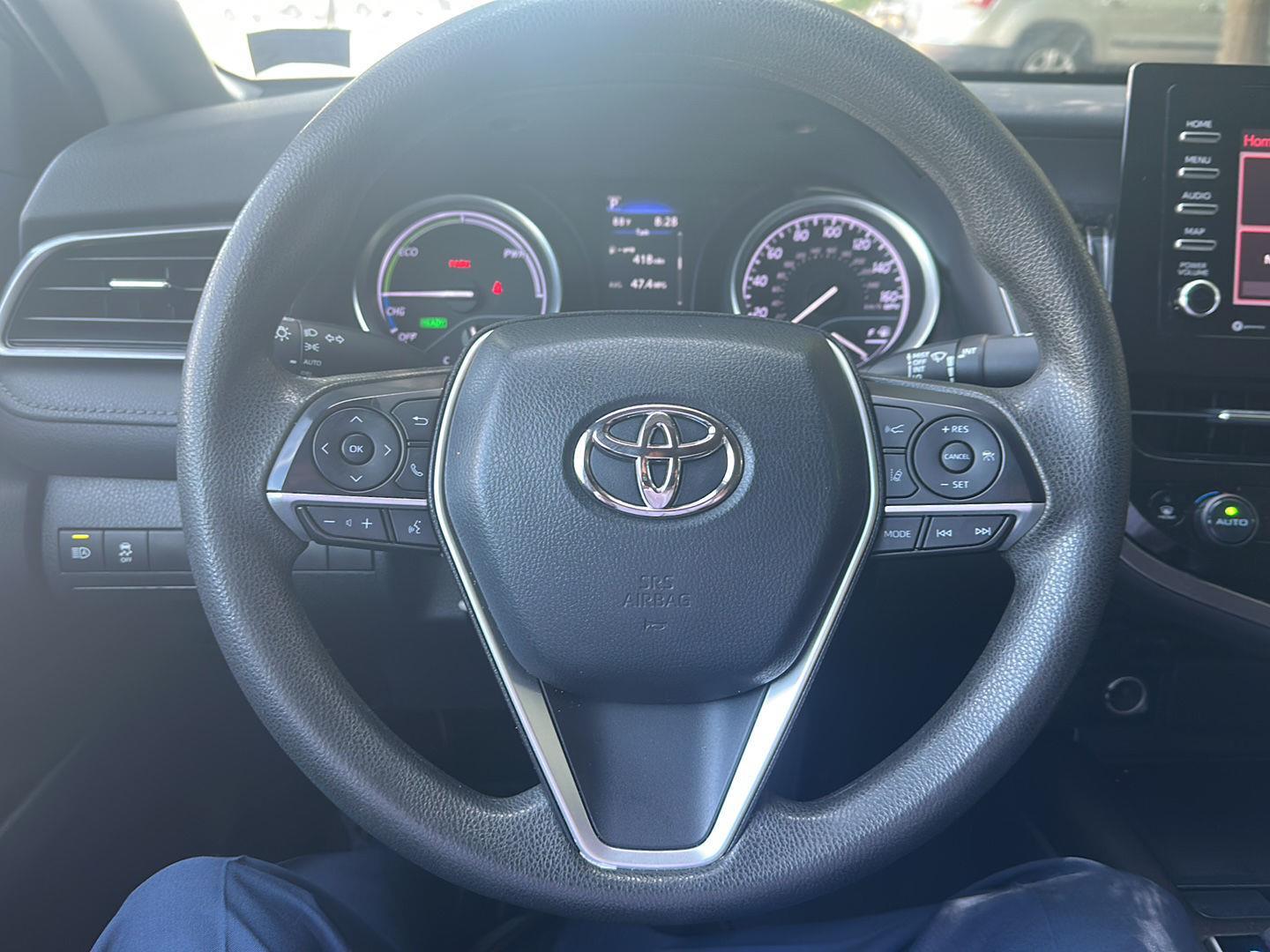 2021 Toyota Camry Hybrid LE photo 6