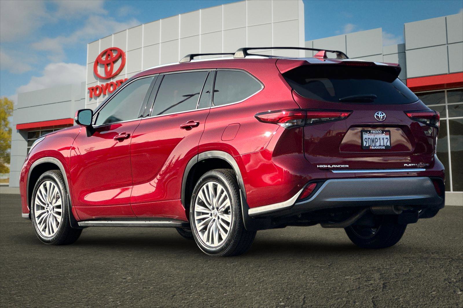 2022 Toyota Highlander Platinum photo 4